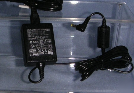 Compaq computer corp. wall plug/ac adapter #164153-001