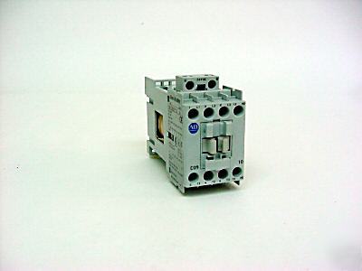 Allen bradley 100-C09ZJ10 series a contactor