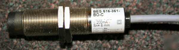 Balluff inductive proximity detector 10-30VDC 8MM 200MA