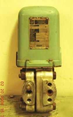 Foxboro 13A5 pneumatic d/p cell transmitter 500 psi