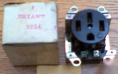 Hubbell bryant 5754 50 amp 125/250 14-50R receptacle