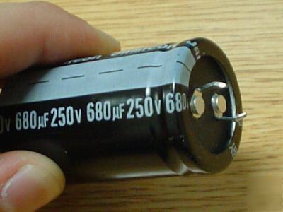 10P mallory 250V 680UF snap-in high temp 105C capacitor