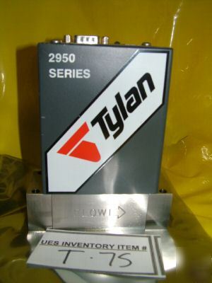Tylan 2950 series mass flow controller 400 sccm CHF3 *