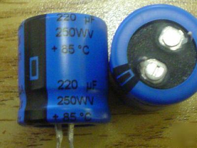 New 25 cde 250V 220UF mini snap in capacitors 