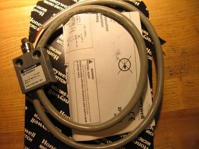 Honeywell limit switch 914CE3-3 *never used*