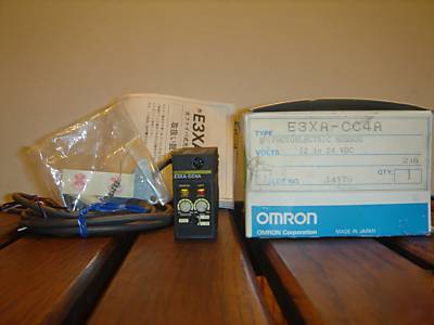 Omron E3XA-CC4A fiber amplifier analog photoelectric