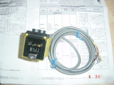 Glass fiber optic sensor 90-240V electro mech relay 