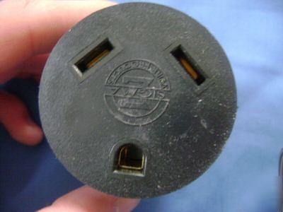 40 - rv 30 amp to standard 15 amp outlet ~ 15 amprated