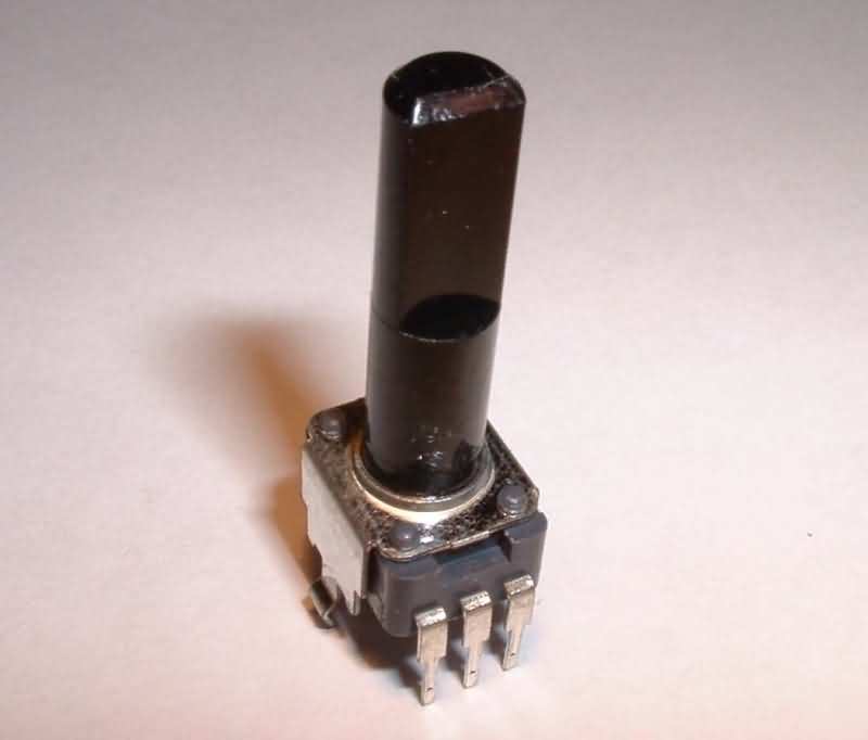Alpha snap-in insulated shaft potentiometer 5K 9MM