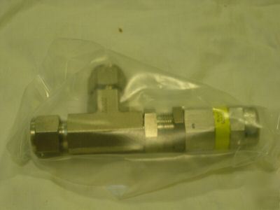 Swaglok relief valve pn ss-RL4S8 bin 