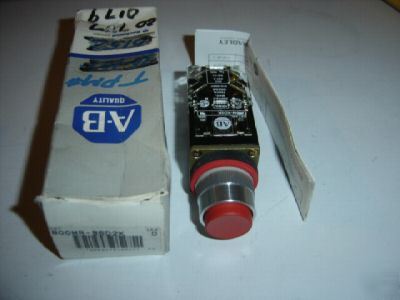 Allen bradley 800MR-B6D2K red push button 