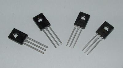 2 x BD140 BD139 audio amplifier transistor pairs