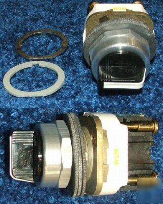 Allen bradley 3 position spring return selector switch