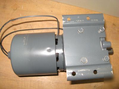 Dayton shaded pole gearmotor 1/40HP 3M322