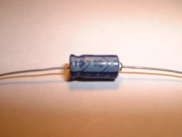 Electrolytic capacitor 1UF 100V axial