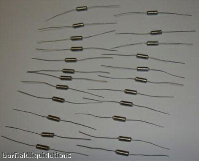 Lot 23 fixed electrolytic capacitors M39003/03-0304