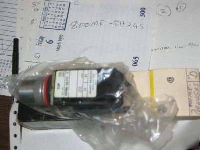 New 1 allen bradley 800MR-QA24S push button switch