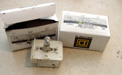 New 2PC square d light module 9001KM1 in box