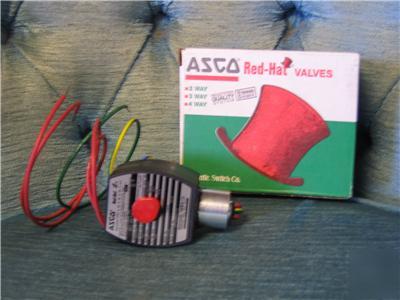 New asco solenoid 120 v ac, 125 psig in box 