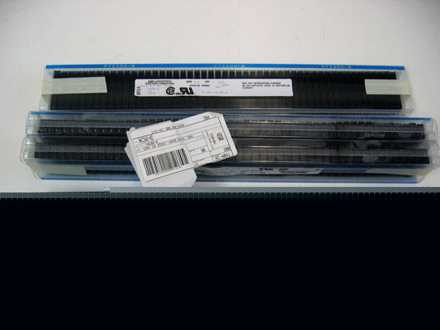 200 tyco electronics amp ribbon cable socket connectors