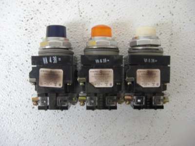 General electric CR104PXG32 push buttons lot of 3