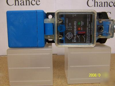 New 871L-B20E40-R3 allen bradley 871LB20E40R3 A101