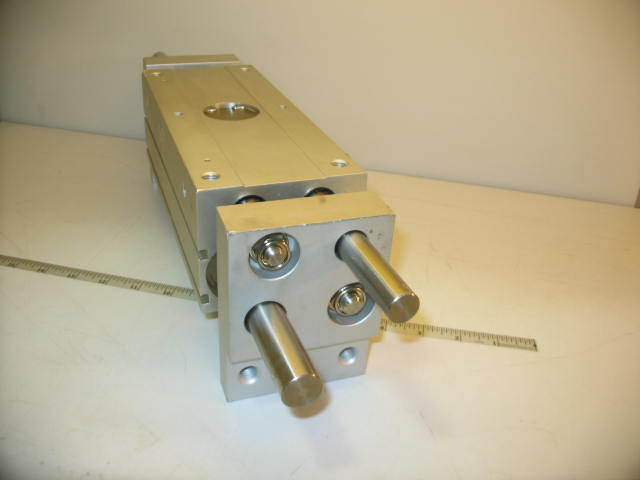 New smc pneumatic air parallel gripper MHL2-40D2 large