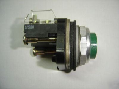 Allen bradley 800T -B1D1 push button extended switch