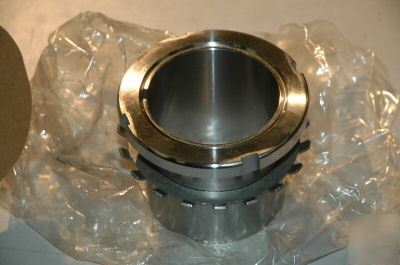 New skf snw adapter assembly snw 122 x 3-15/16 