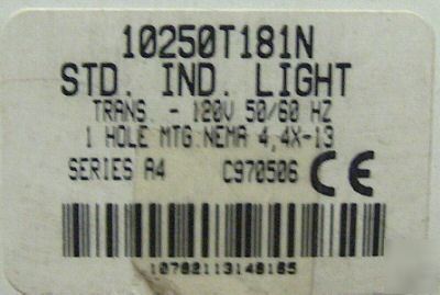 Cutler-HAMMER10250T181N std indicator LIGHT120VAC 