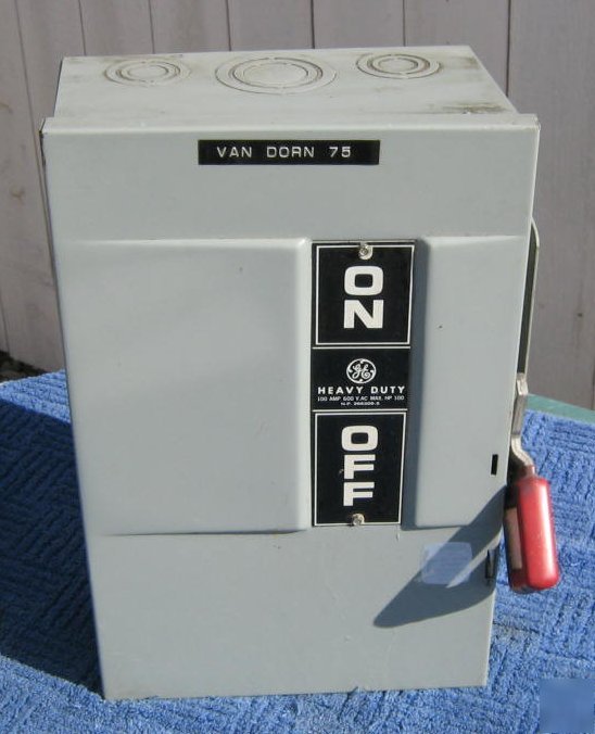 Ge heavy duty 100 amp 600 vac switch box