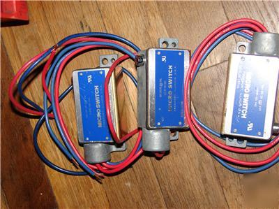 Honeywell microswitch lot of 3 1LN1-1-rh nnb surplus