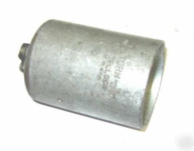 Hubbell twist lock plug 30A 600 volts vac female 20A