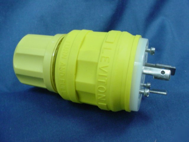 Leviton wetguard locking plug L5-20 20A 125V 26W47