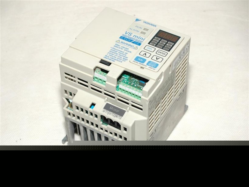 Yaskawa cimr-XCACB0P4 1PH 240V 0.4KW ac drive vfd