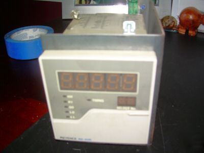  keyence rd-50R analog signal conditioner with bracket