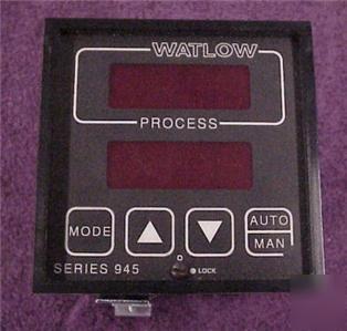 Watlow controls temperature contoller series 945