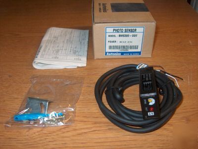 Autonics photo sensor BMS300-ddt DC12-24 w/ holder