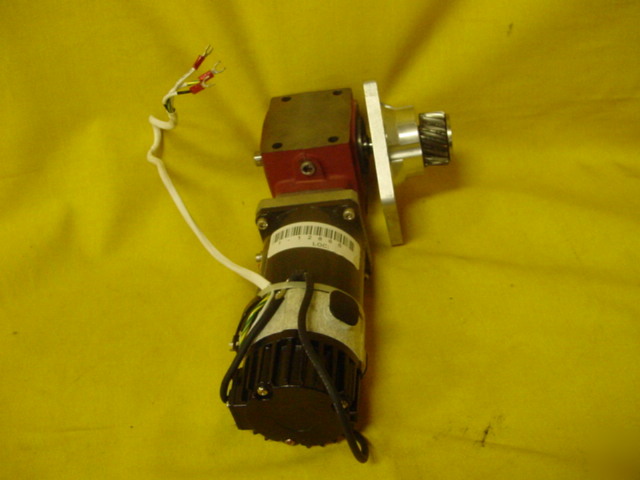 Sanyo denki dc servo motor. model L730-039E84