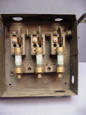 Wadsworth 230 vac 60 amp 3-pole safety switch 8763