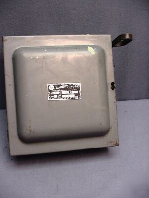 Wadsworth 230 vac 60 amp 3-pole safety switch 8763