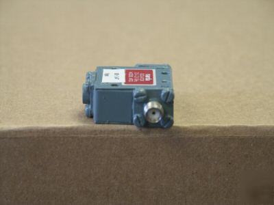 Narda/L3 4933 coaxial ferrite isolator, 3 port