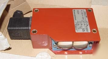 New leuze electric photoelectric sensor RK85/4-800 