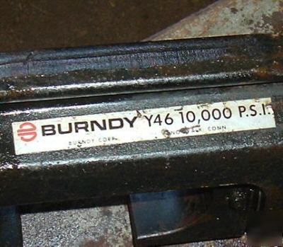 Burndy hand hydraulic pump Y10HP crimp head Y46 w/hose 