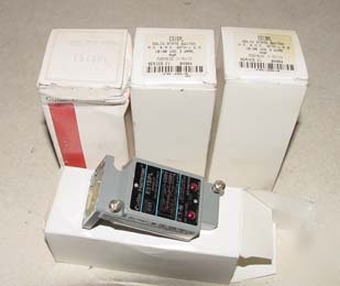 New 4PC culter hammer limit switch body in box