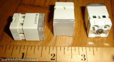 Lot 3 push switches light p/n 04-611GGGG