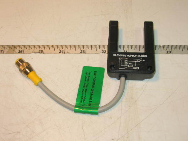 New banner SL30 sensor SL030VB6YQPMA13LODO