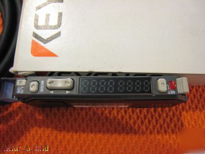 New keyence fs-V21RP photoelectric fiber optic FSV21RP