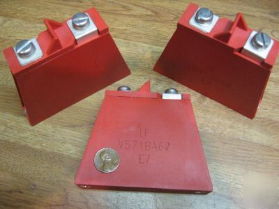 (3) varistor mov 575V 2100 j harris littelfuse V751BA60