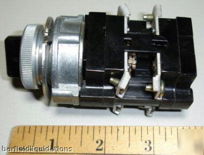 New cutler hammer 2 position selec switch 10250H391A48